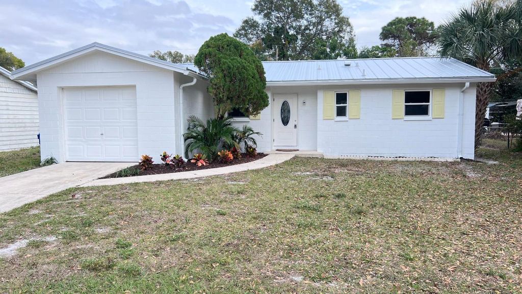 Photo of 2156 34th Avenue, Vero Beach, FL 32960 (MLS # R11154696)