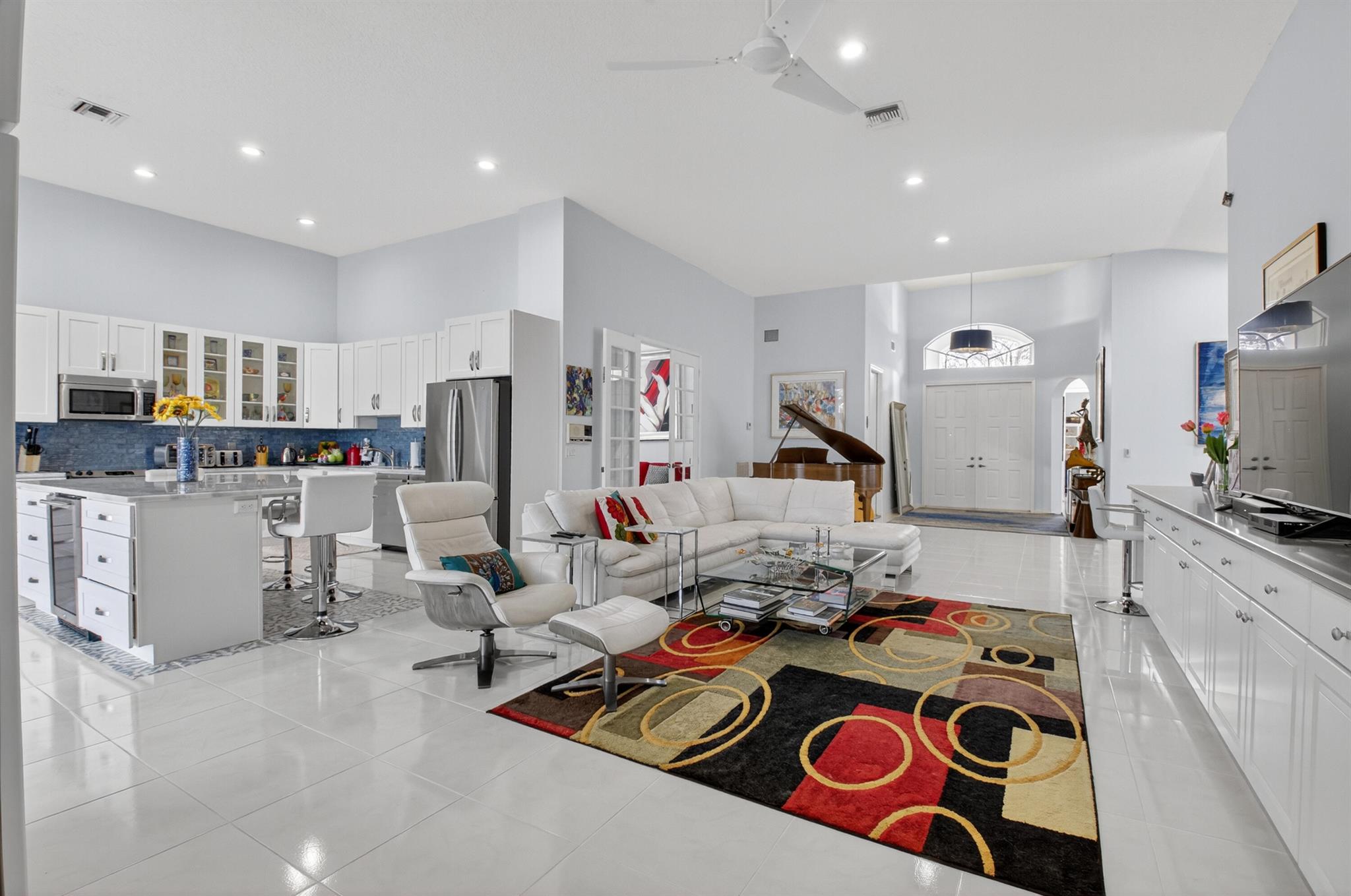 NEWPORT BAY CLUB - Residential