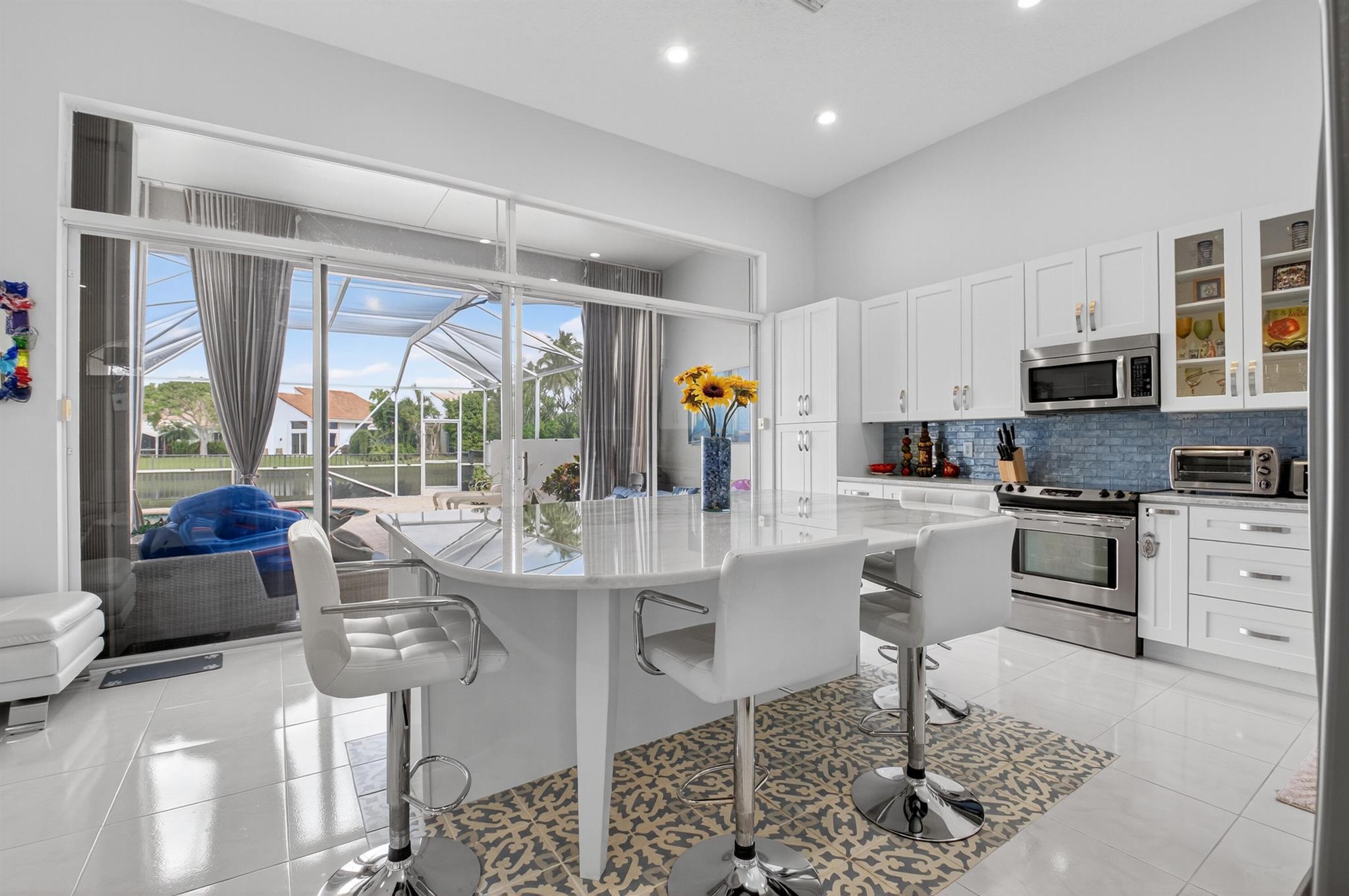 NEWPORT BAY CLUB - Residential