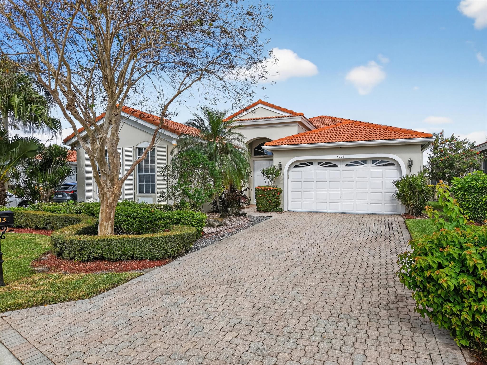 NEWPORT BAY CLUB - Residential