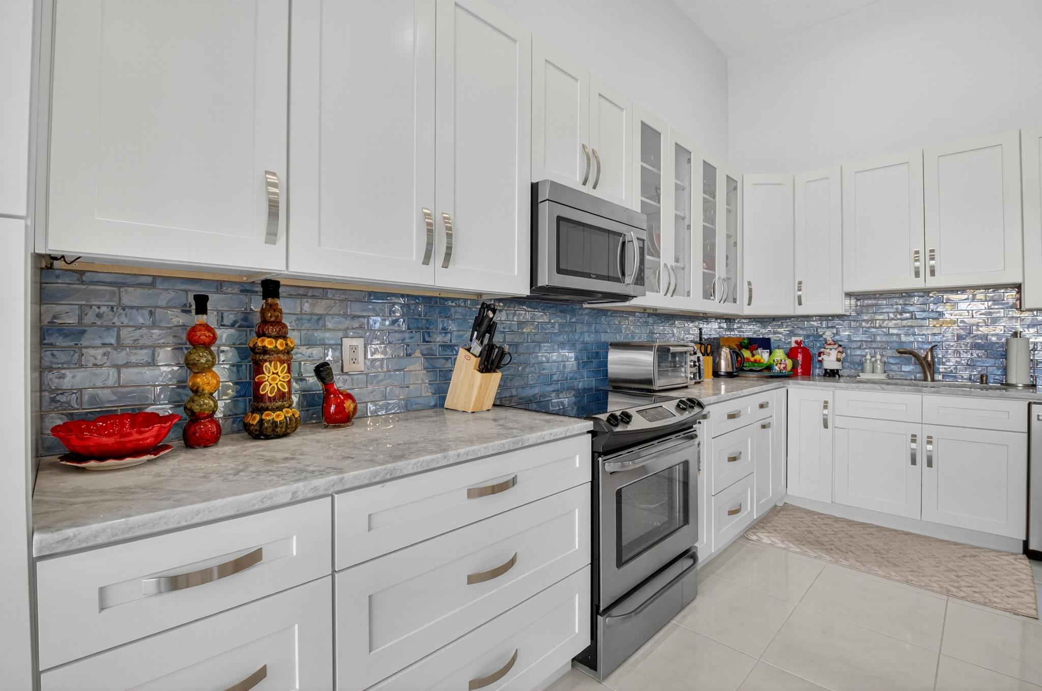 NEWPORT BAY CLUB - Residential