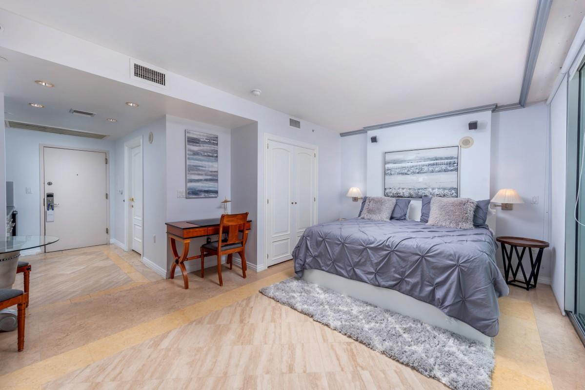 BENTLEY BEACH CONDO - Residential