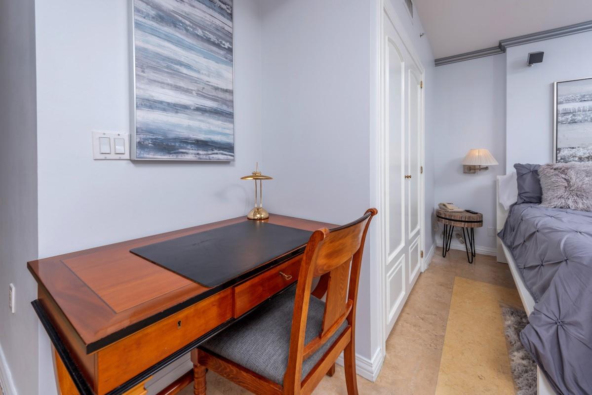 BENTLEY BEACH CONDO - Residential