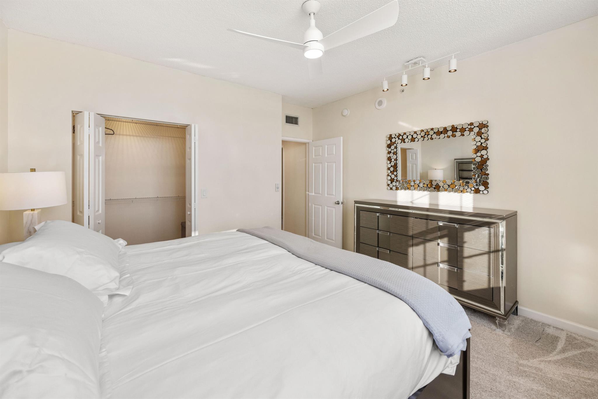 TOWER CONDO AT CITYPLACE - Residential