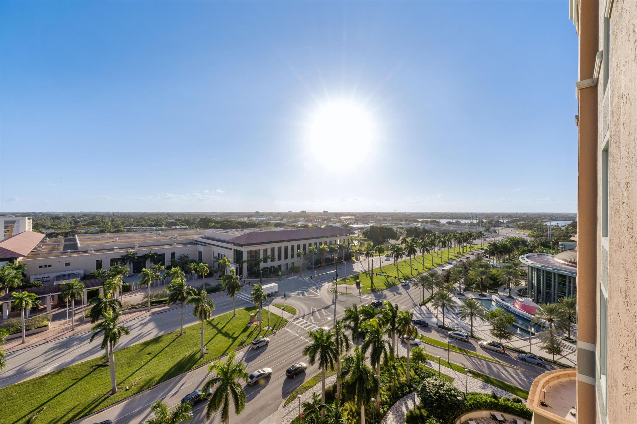 TOWER CONDO AT CITYPLACE - Residential