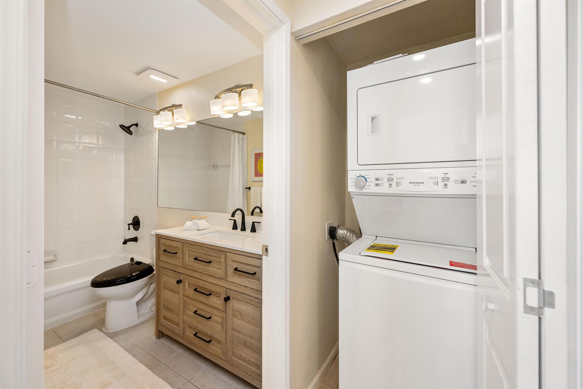 TOWER CONDO AT CITYPLACE - Residential