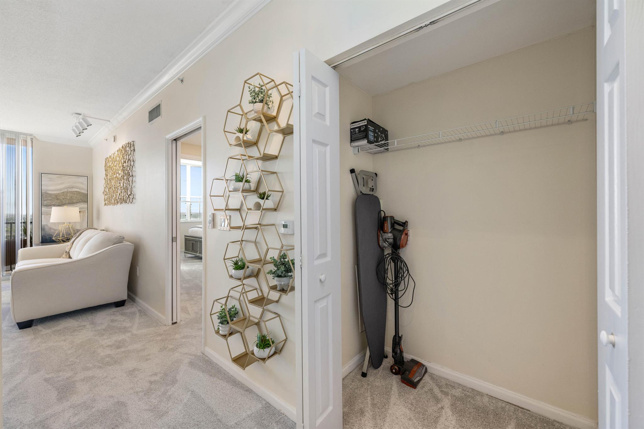 TOWER CONDO AT CITYPLACE - Residential