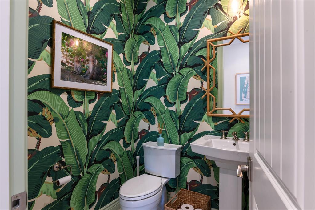 NORTH PALM BEACH VILLAGE OF 6 - Residential