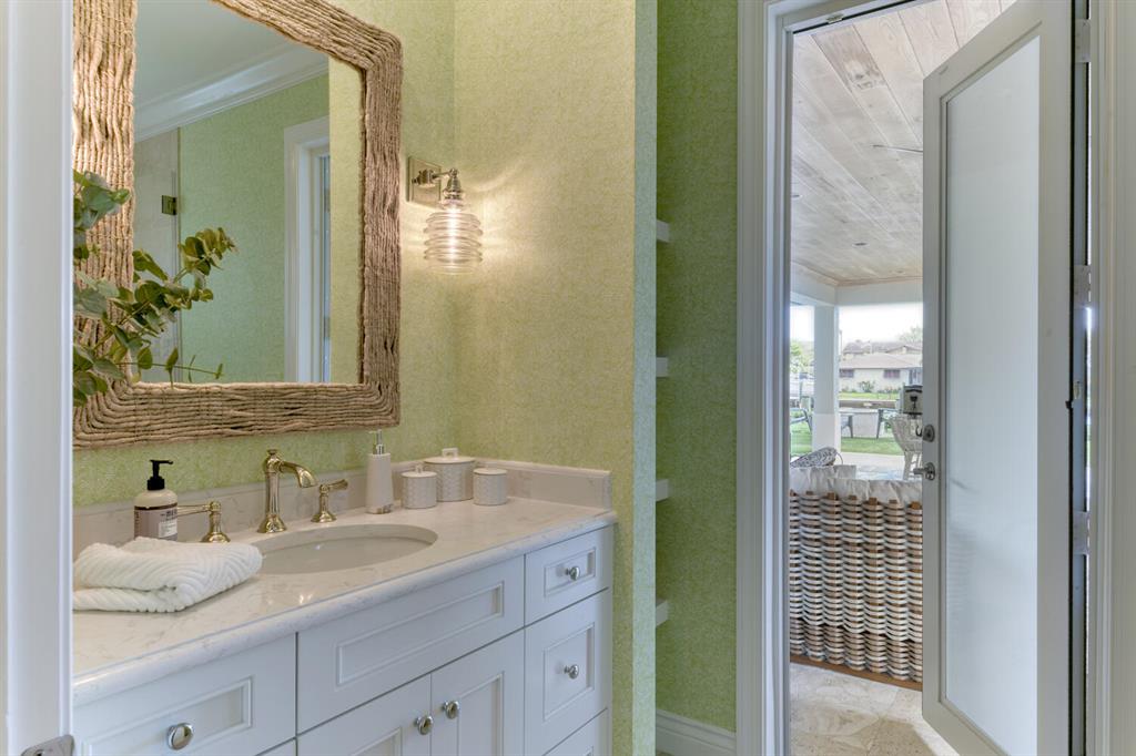 NORTH PALM BEACH VILLAGE OF 6 - Residential