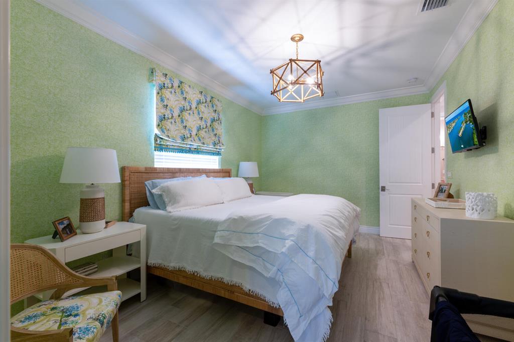 NORTH PALM BEACH VILLAGE OF 6 - Residential