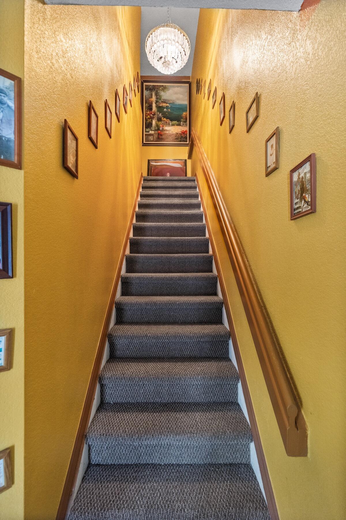 MIRAGE AT SAILBOAT COVE - Residential