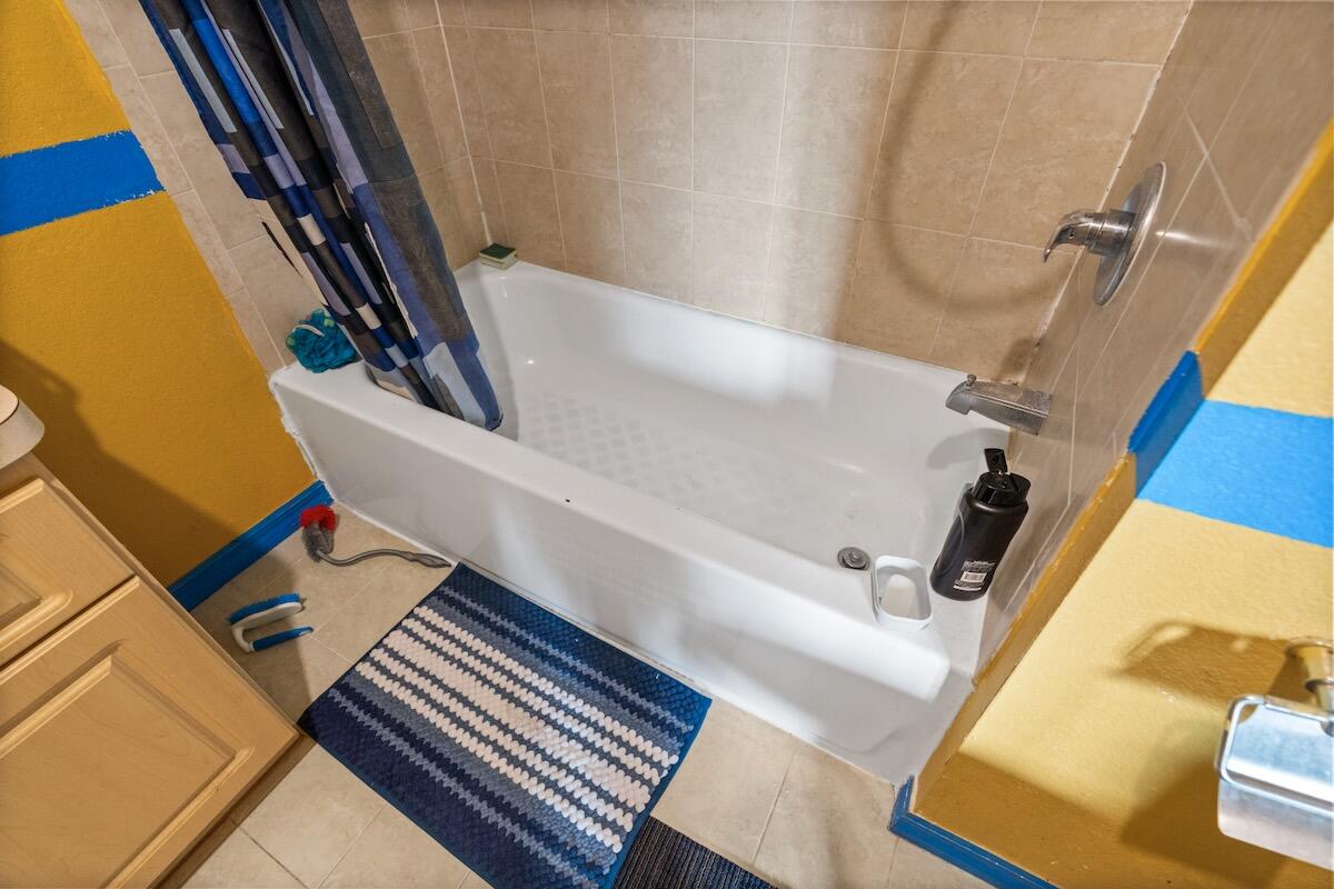 MIRAGE AT SAILBOAT COVE - Residential