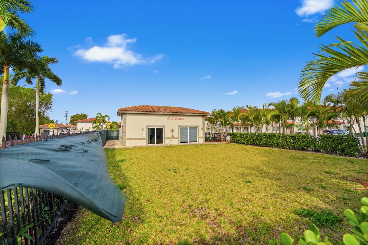 MIRAGE AT SAILBOAT COVE - Residential