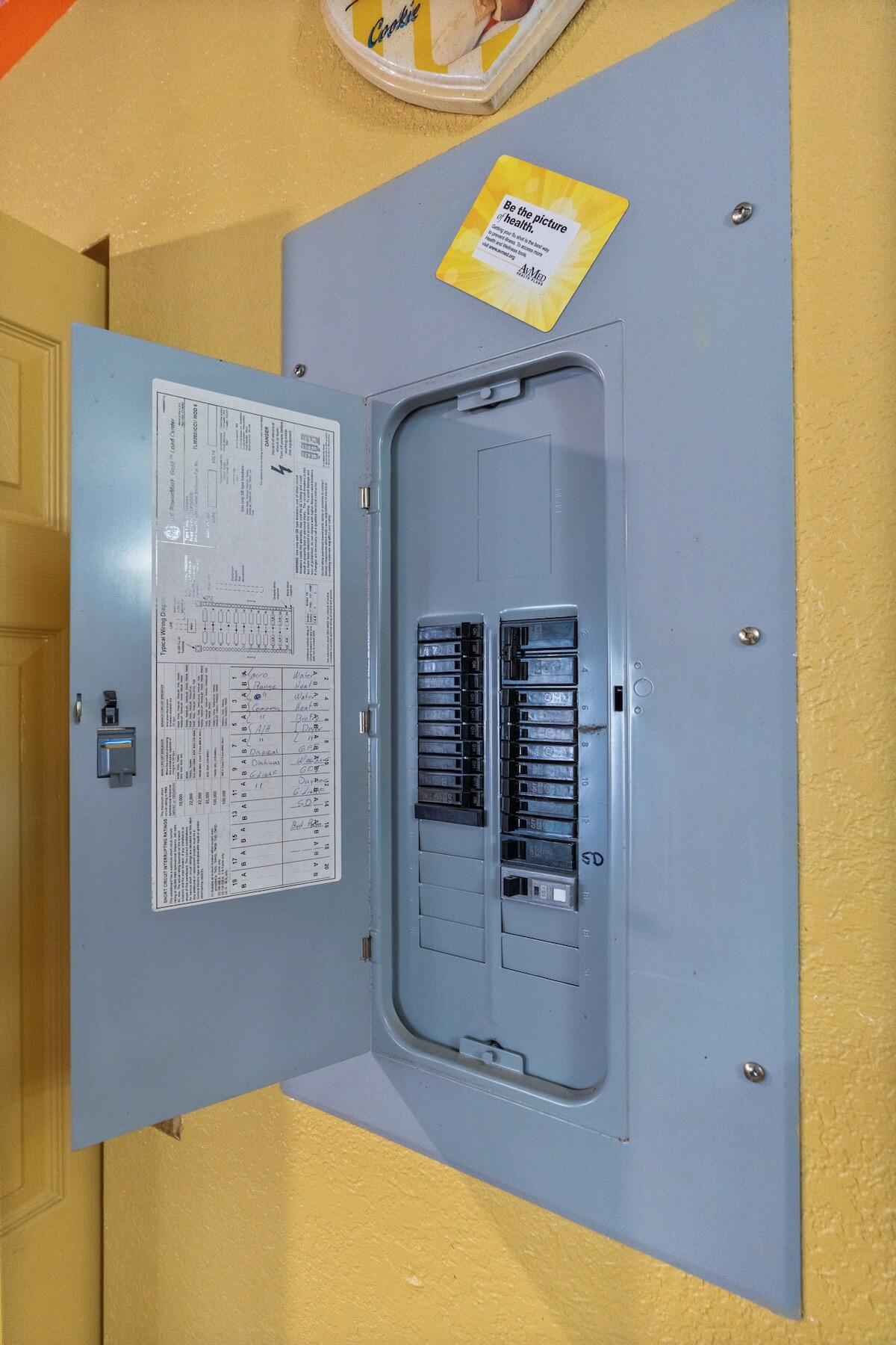 MIRAGE AT SAILBOAT COVE - Residential