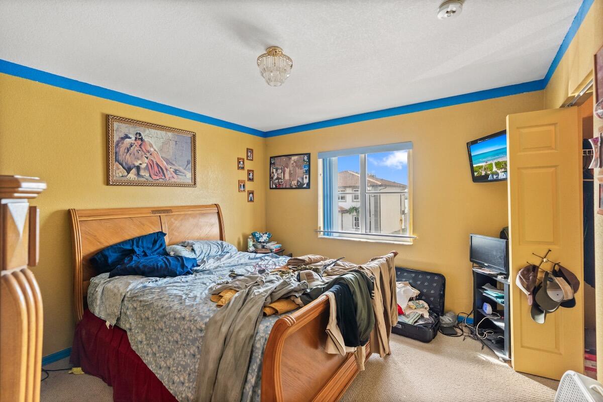 MIRAGE AT SAILBOAT COVE - Residential