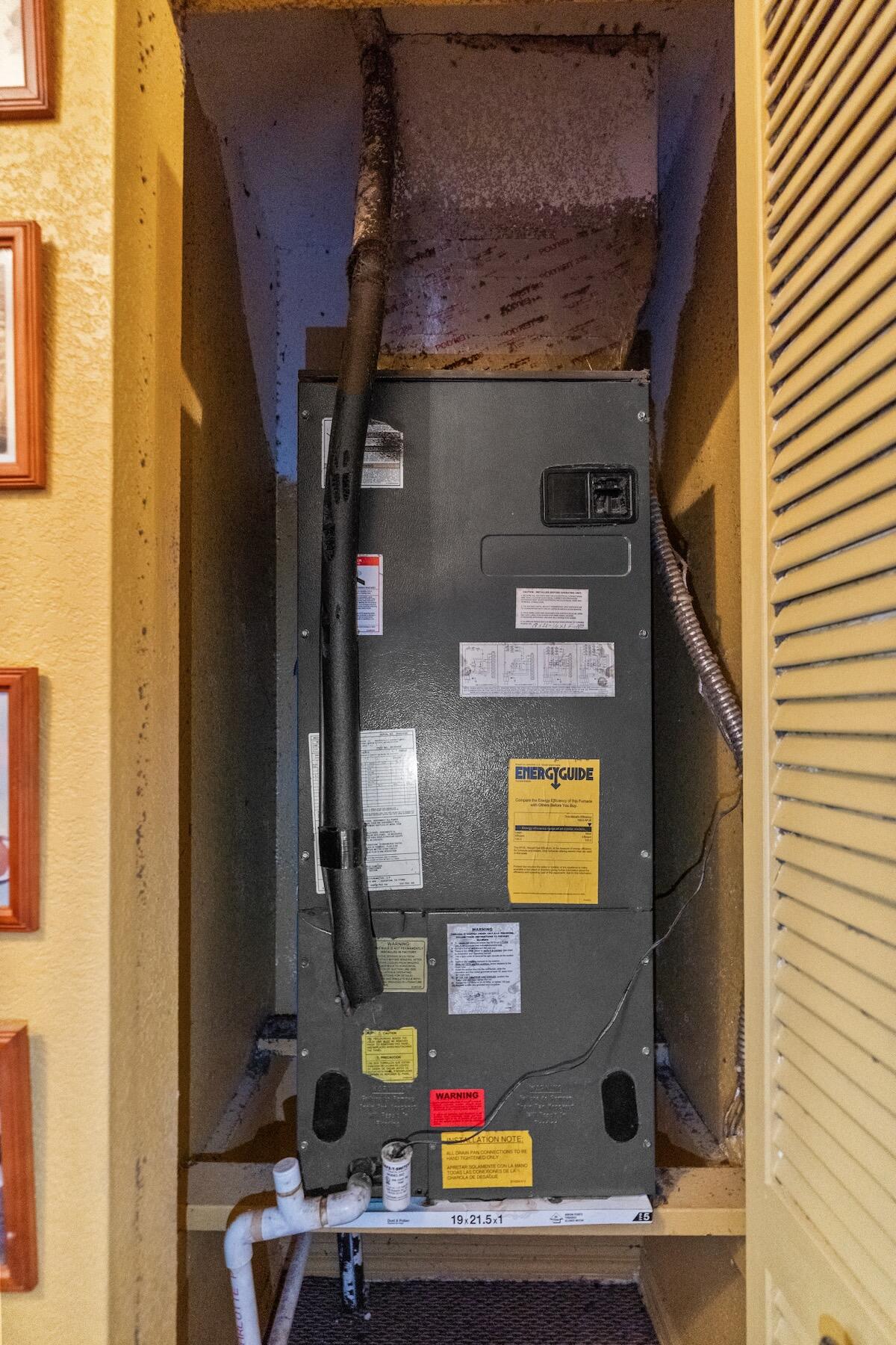 MIRAGE AT SAILBOAT COVE - Residential