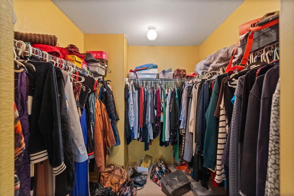 MIRAGE AT SAILBOAT COVE - Residential