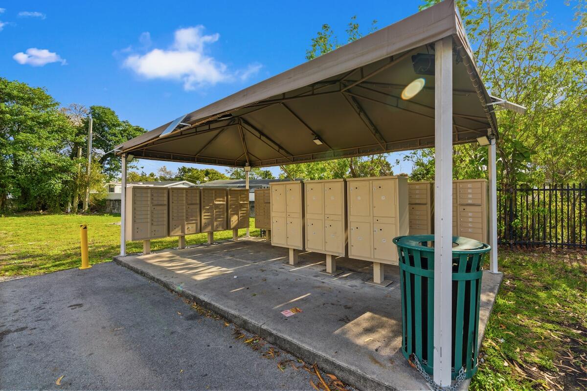 MIRAGE AT SAILBOAT COVE - Residential