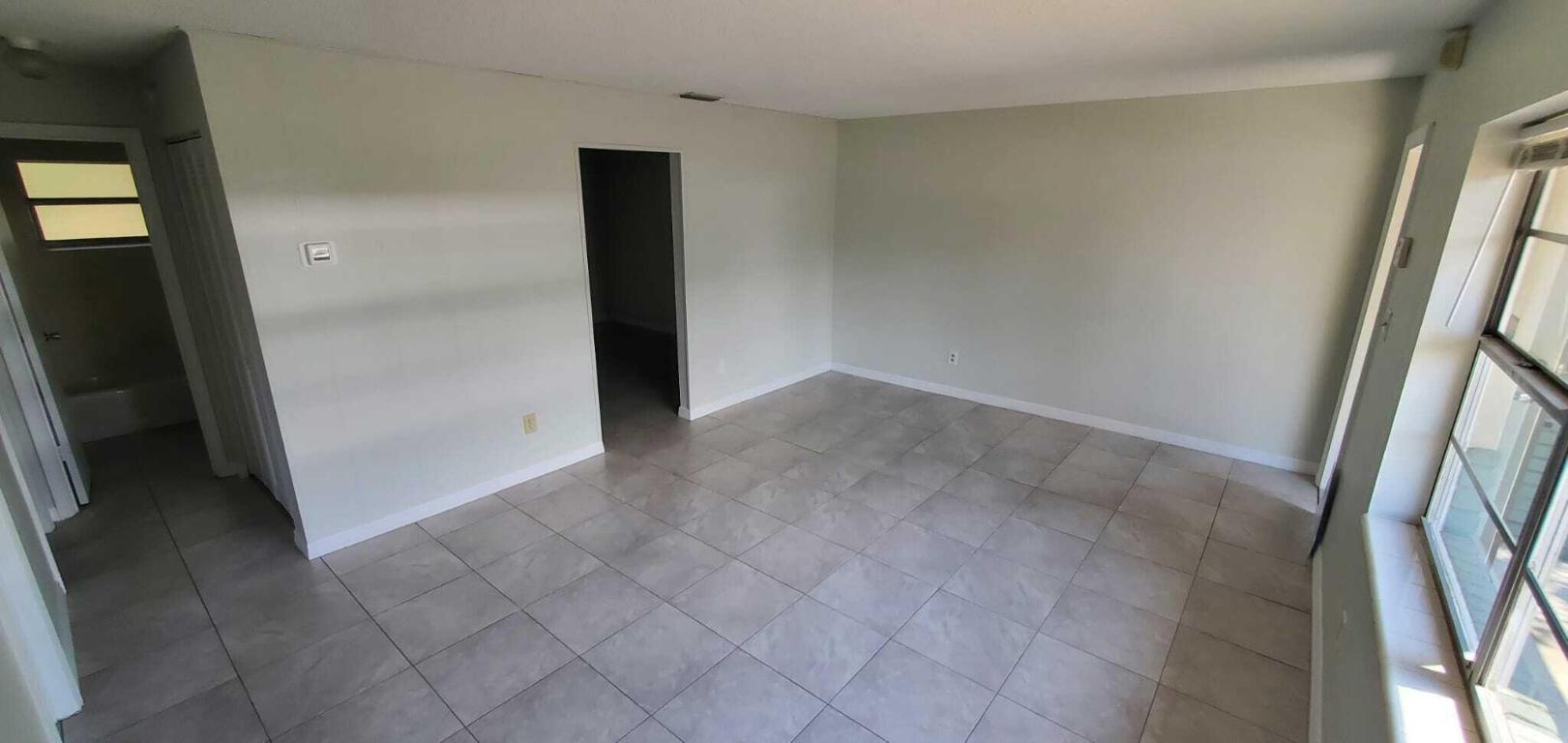 SAN LUCIE PLAZA SUBDIVISION UNIT 1 - Residential Lease