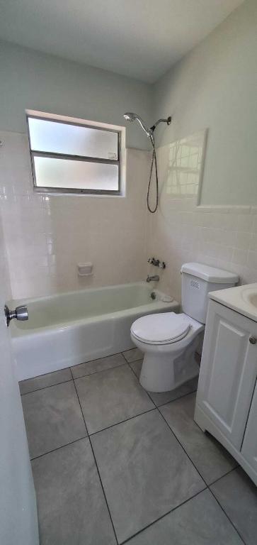 SAN LUCIE PLAZA SUBDIVISION UNIT 1 - Residential Lease