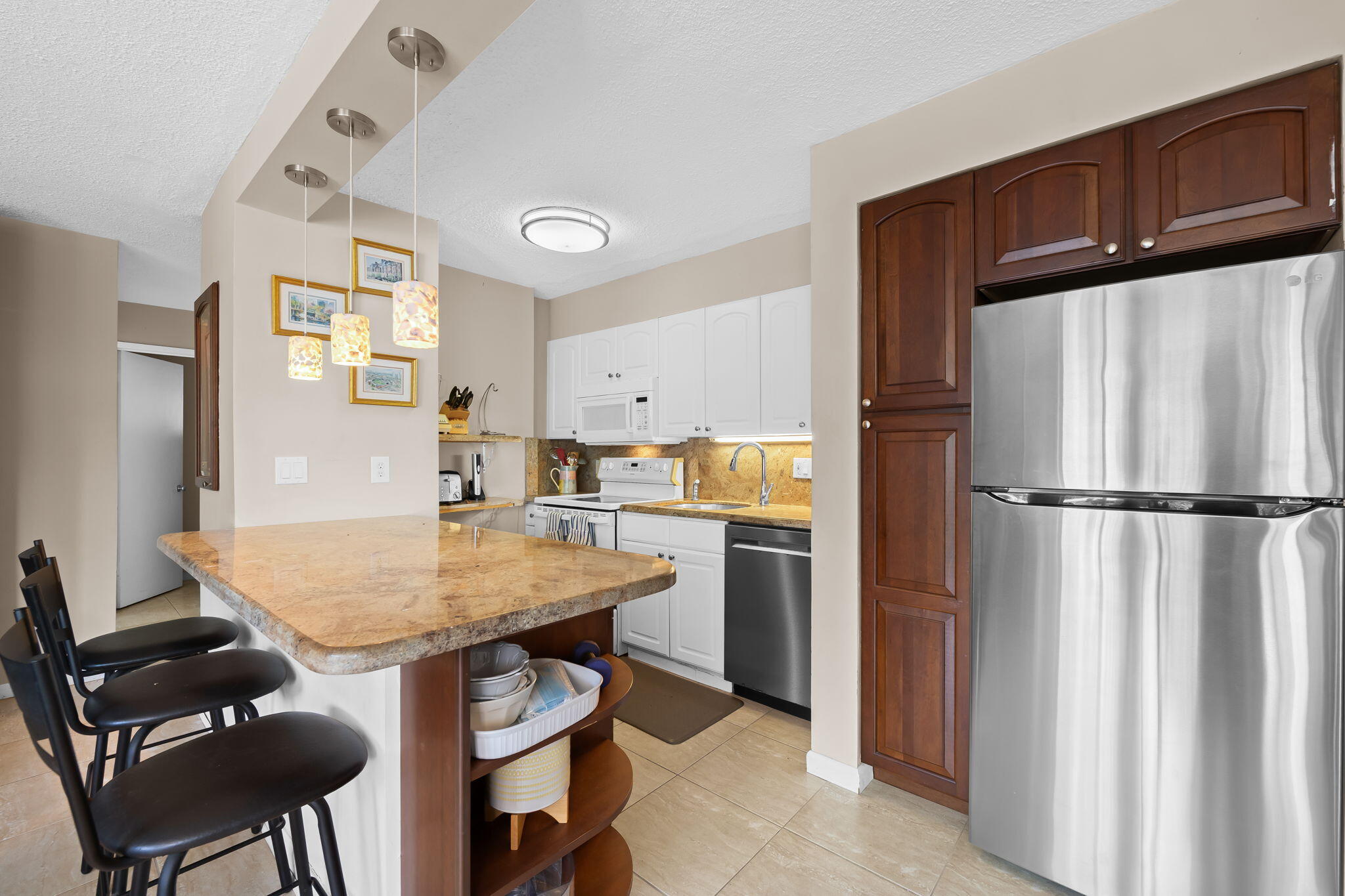 MARLIN BAY APTS CO-OP - Residential