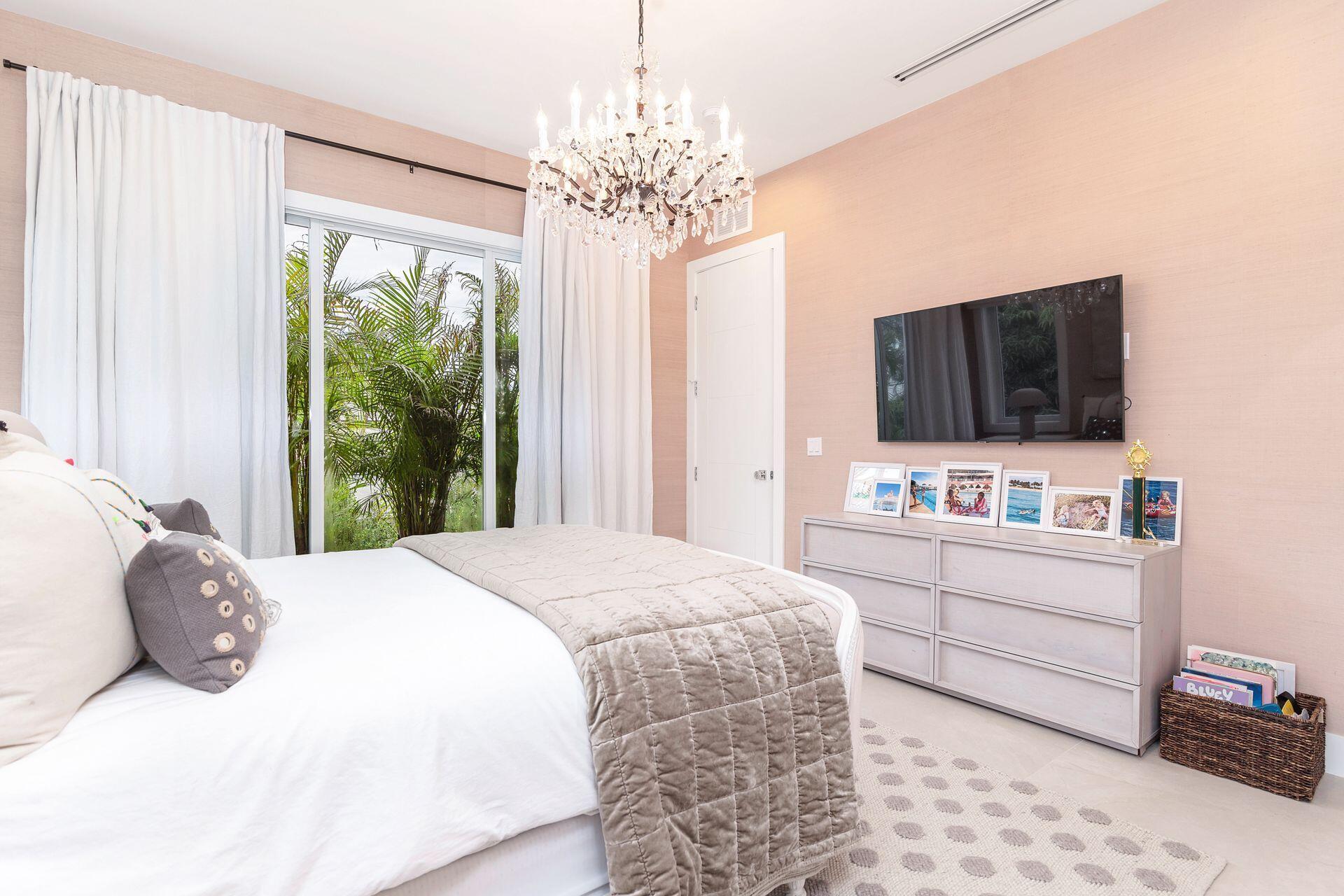 EDGEWATER - Residential