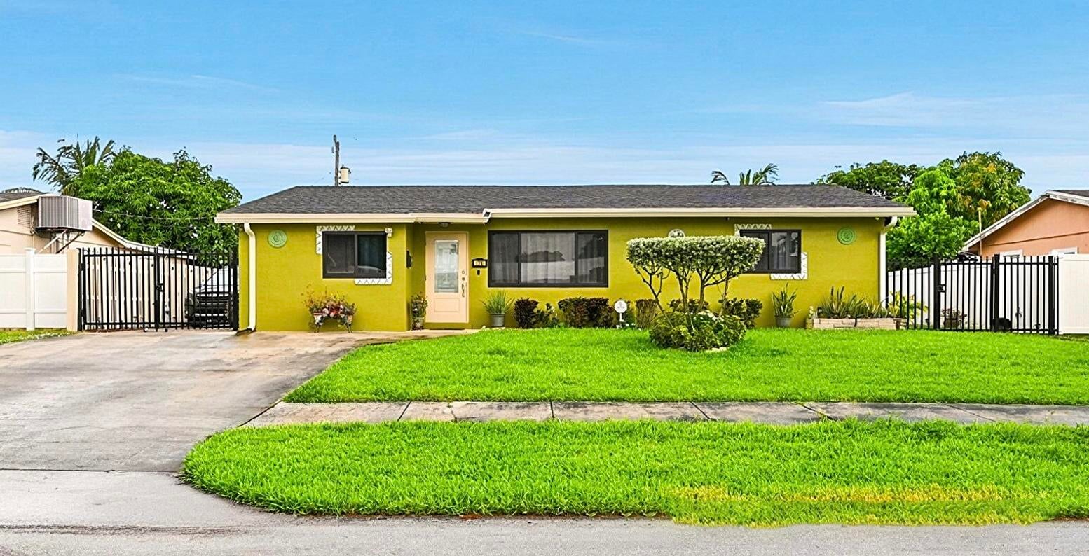 1310 SW 7th Avenue, Deerfield Beach FL 33441