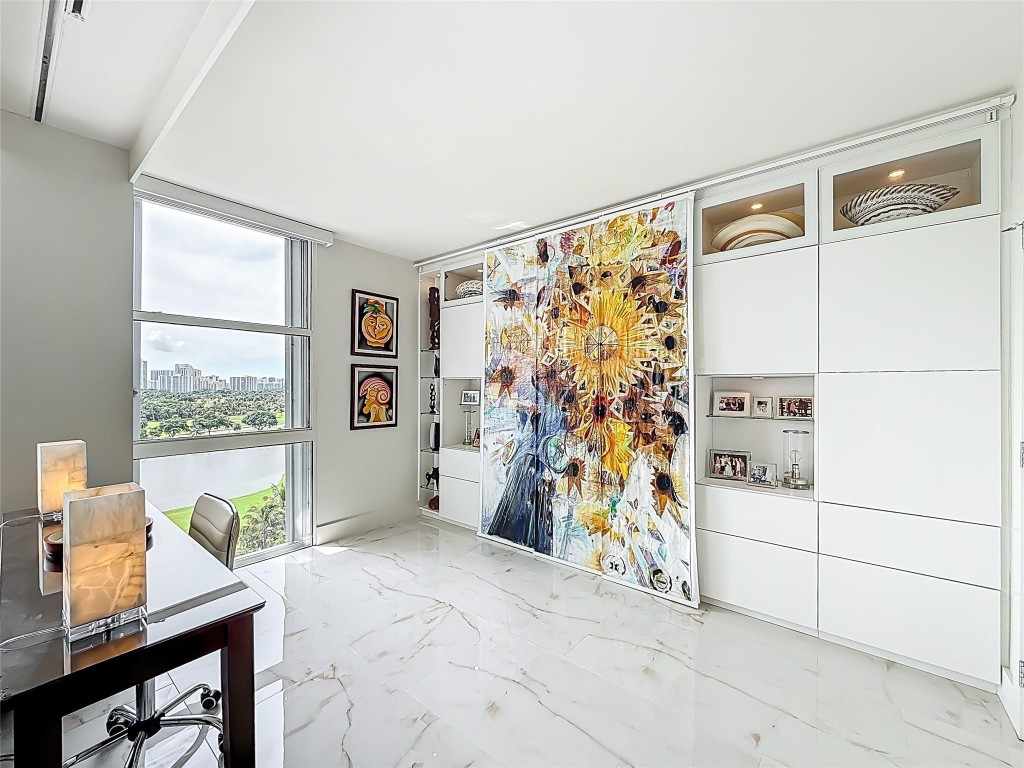 El Dorado Towers - Residential