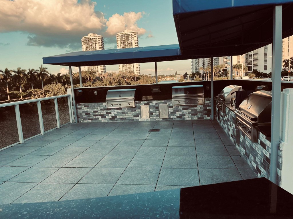 El Dorado Towers - Residential