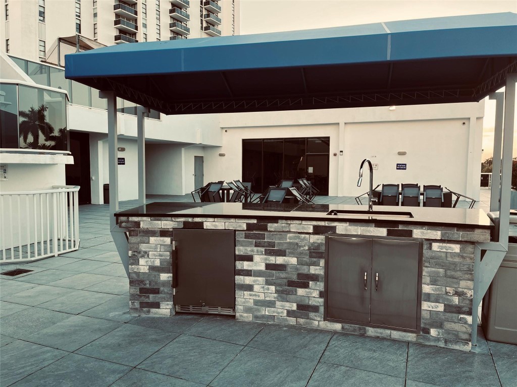 El Dorado Towers - Residential