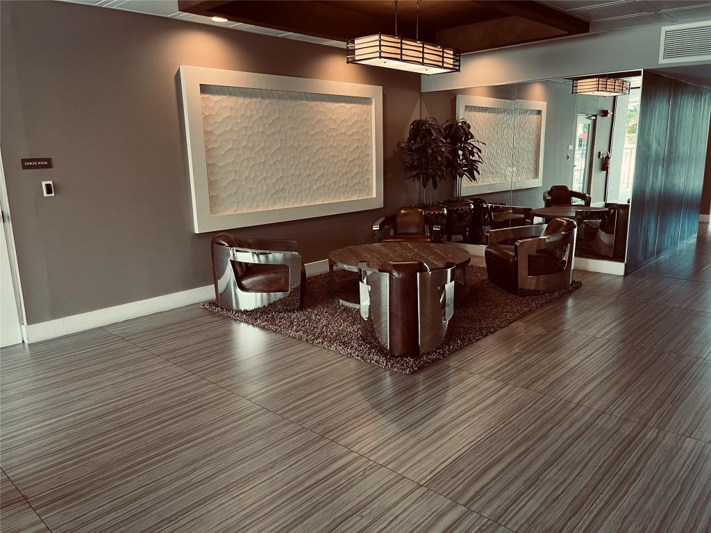 El Dorado Towers - Residential