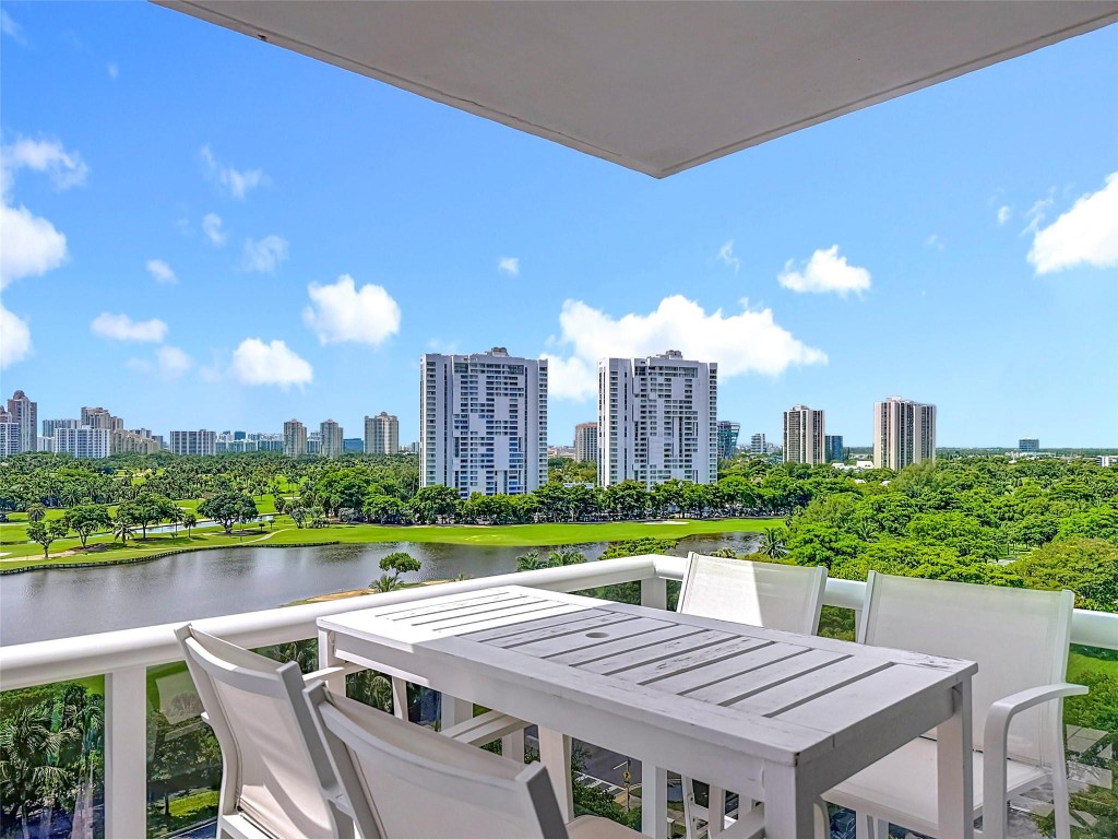 El Dorado Towers - Residential