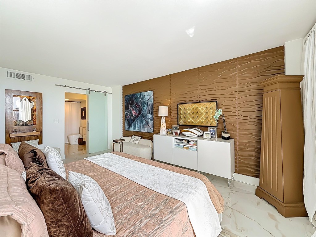 El Dorado Towers - Residential