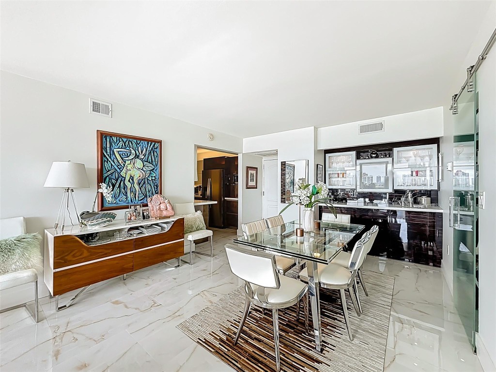 El Dorado Towers - Residential