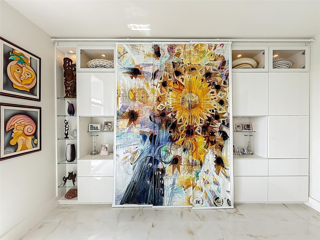 El Dorado Towers - Residential