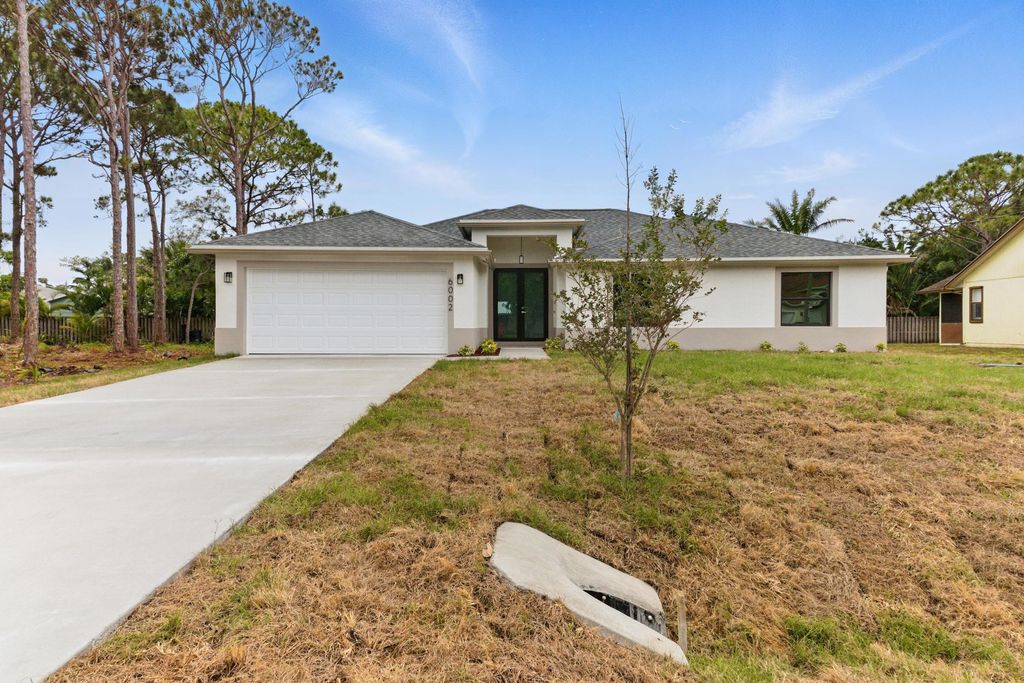 Photo of 6002 Myrtle Drive, Fort Pierce, FL 34945 (MLS # R11107278)