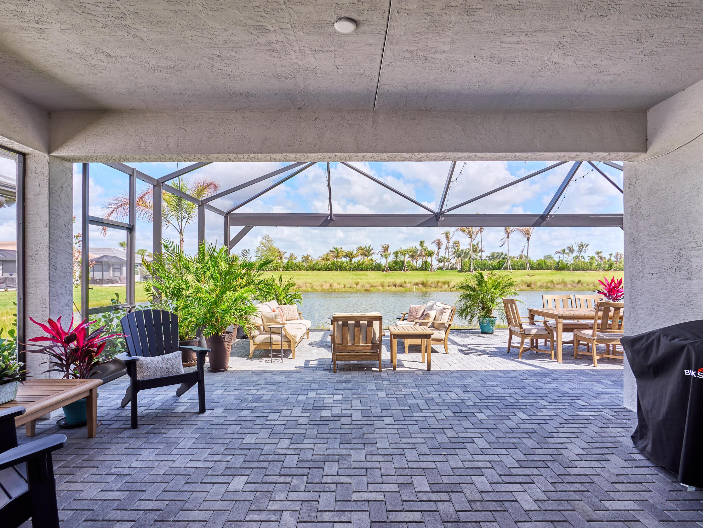 Valencia Parc at Riverland - Residential