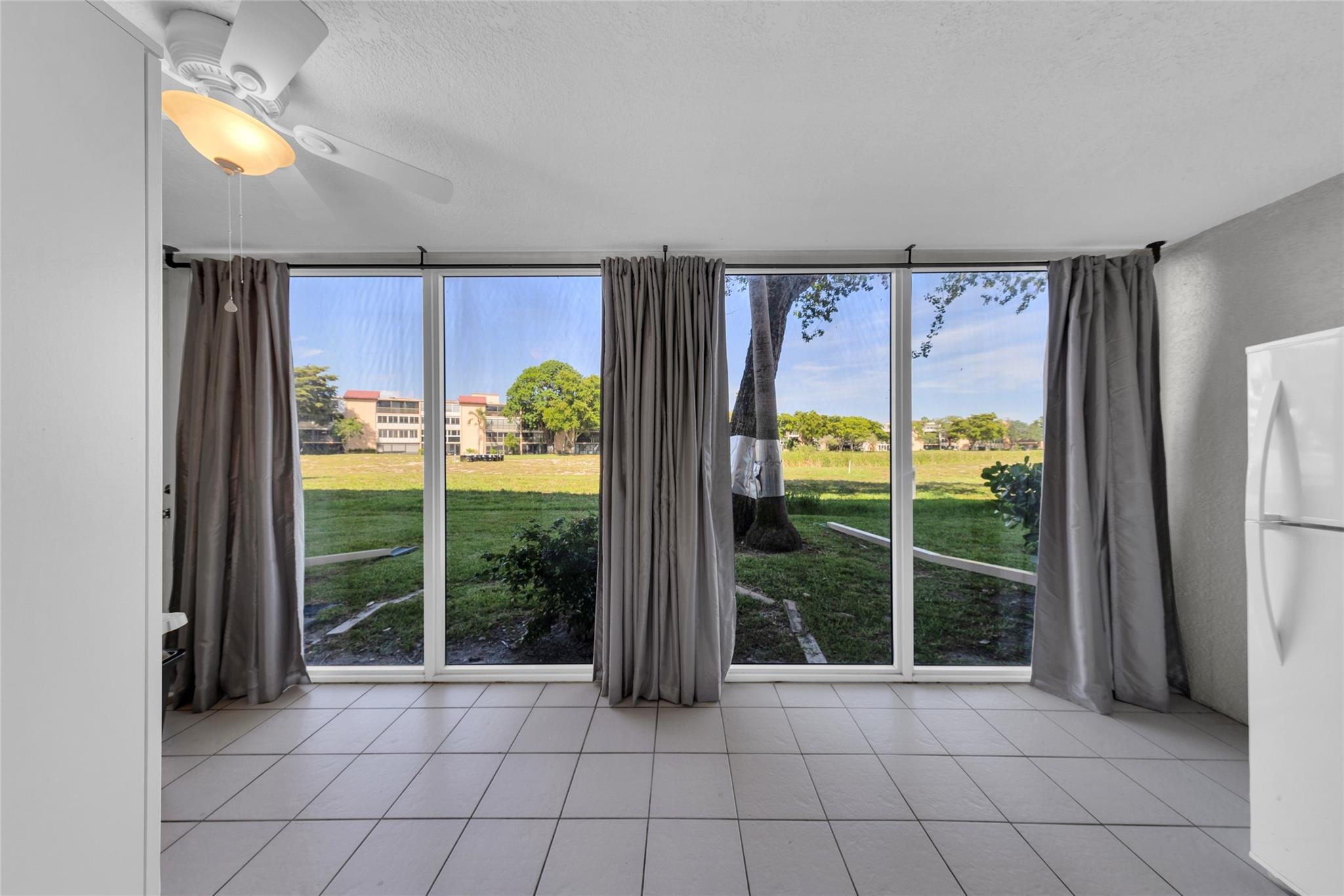 Palm Lakes Condominium - Residential
