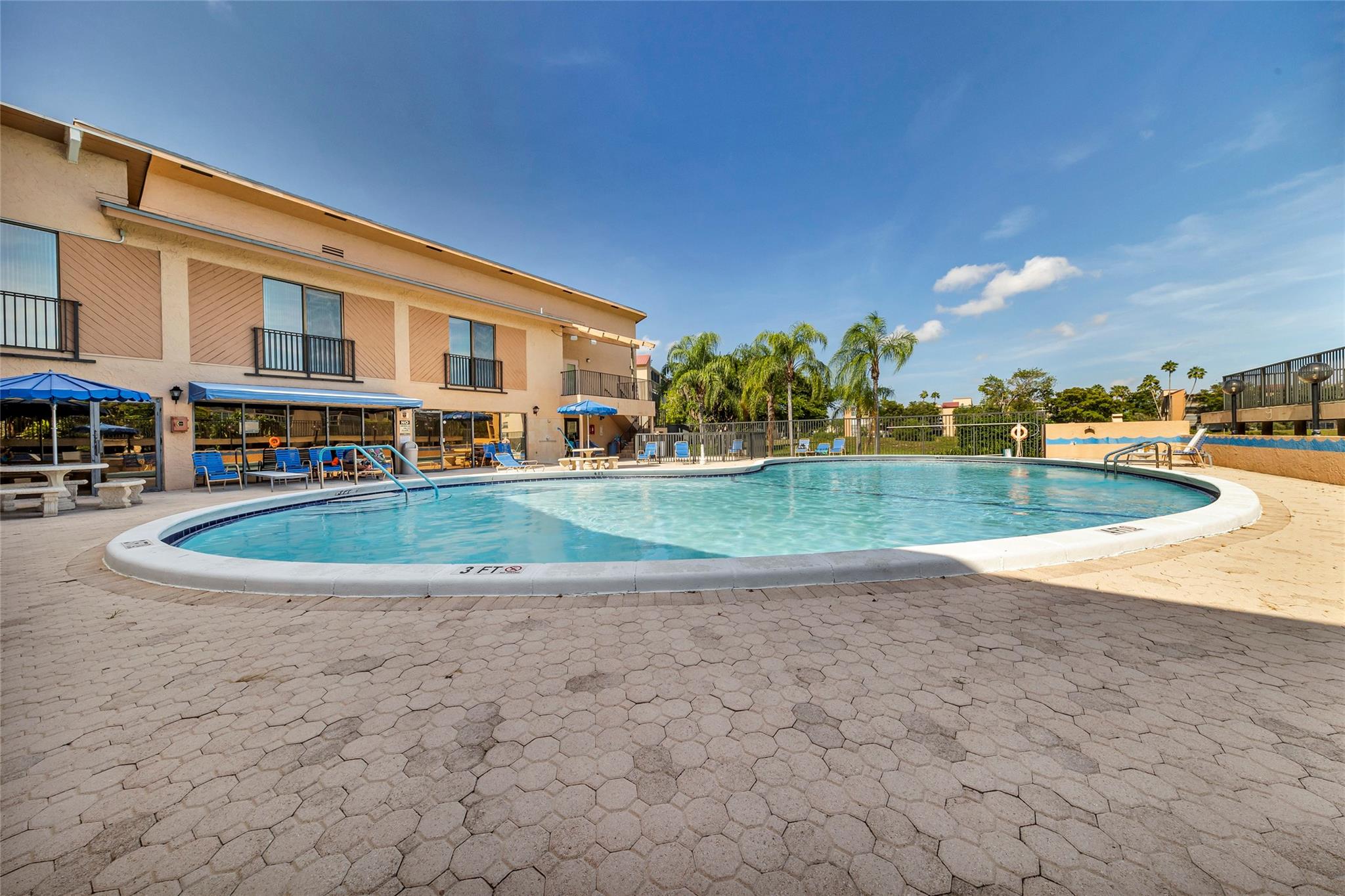 Palm Lakes Condominium - Residential