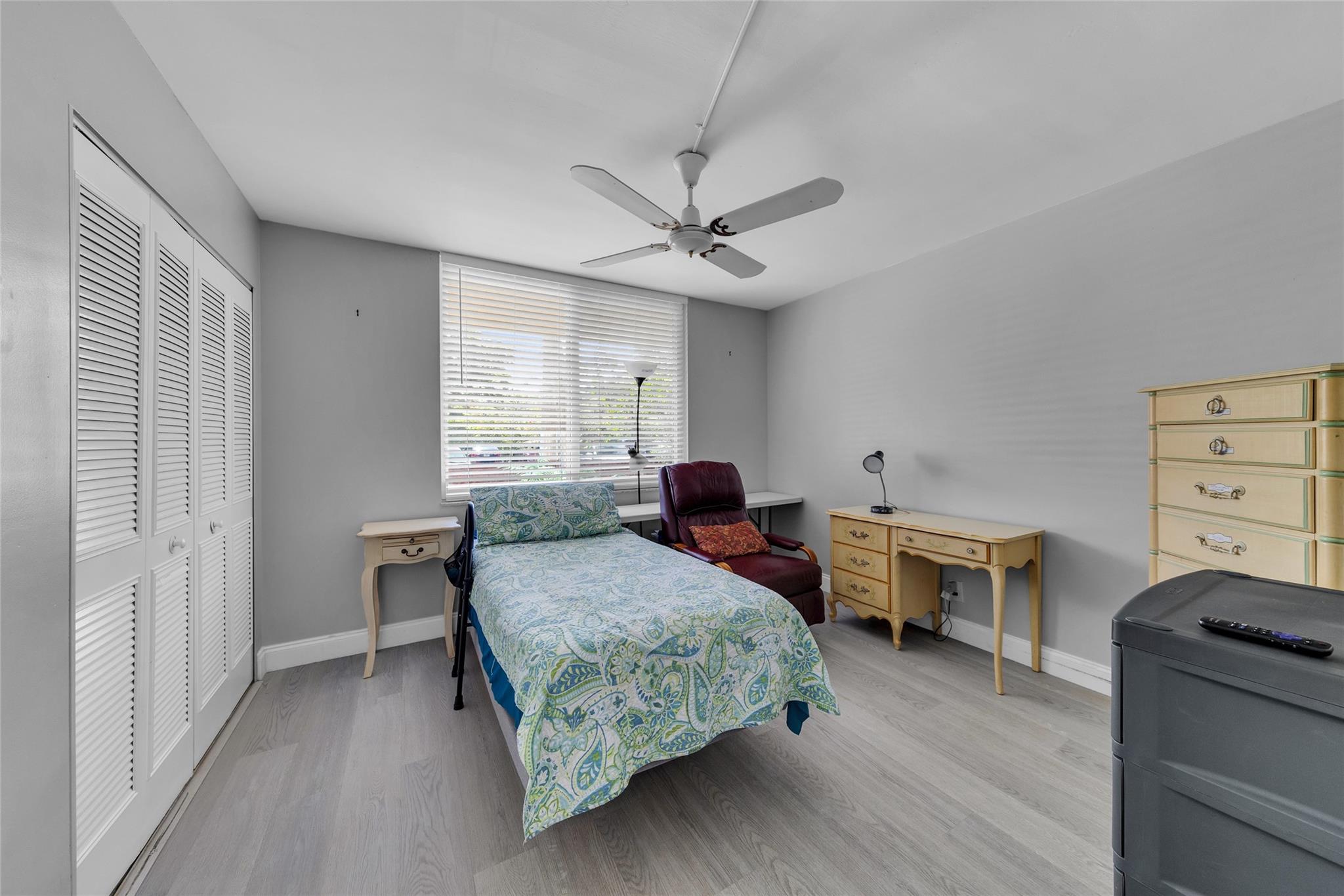 Palm Lakes Condominium - Residential
