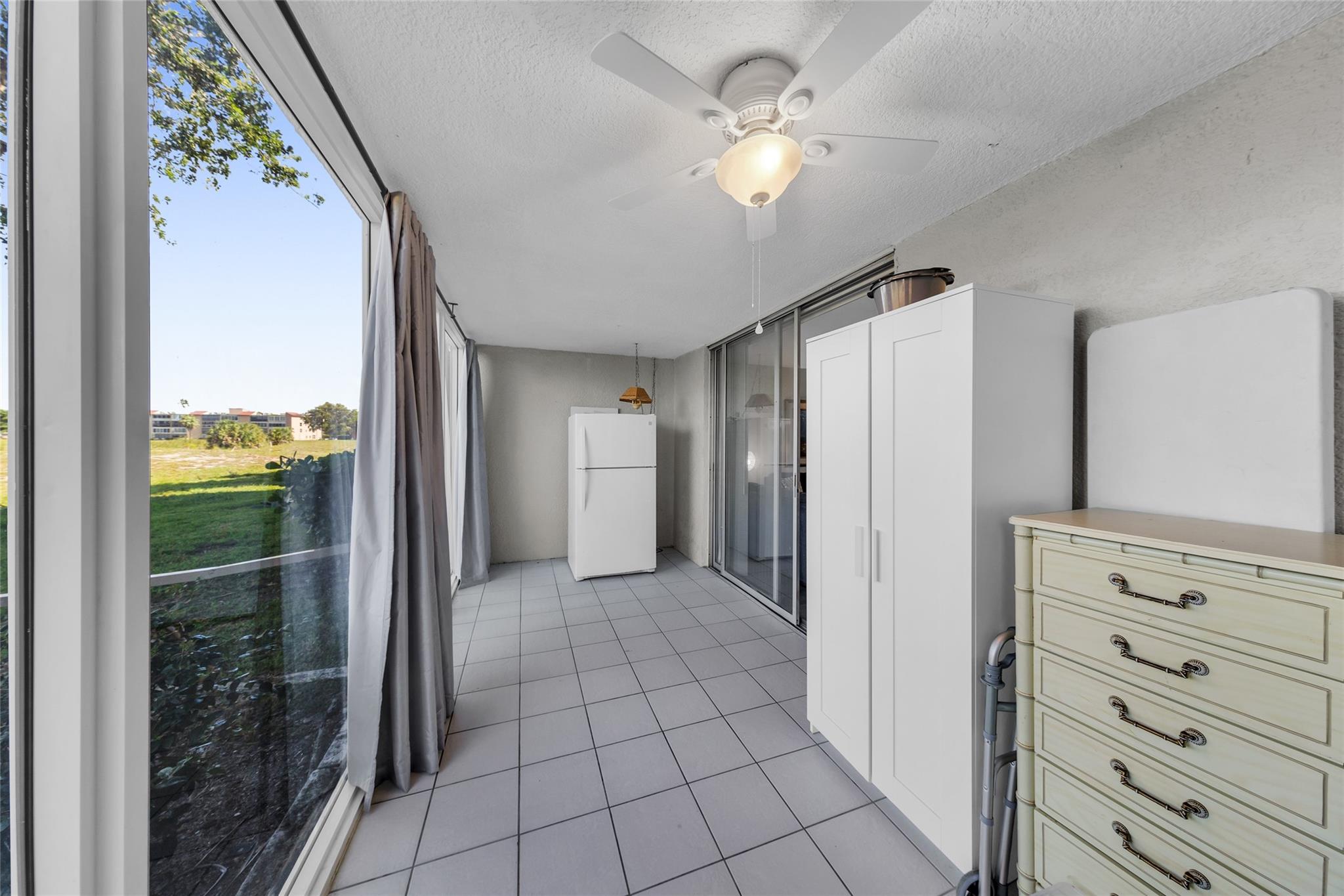 Palm Lakes Condominium - Residential
