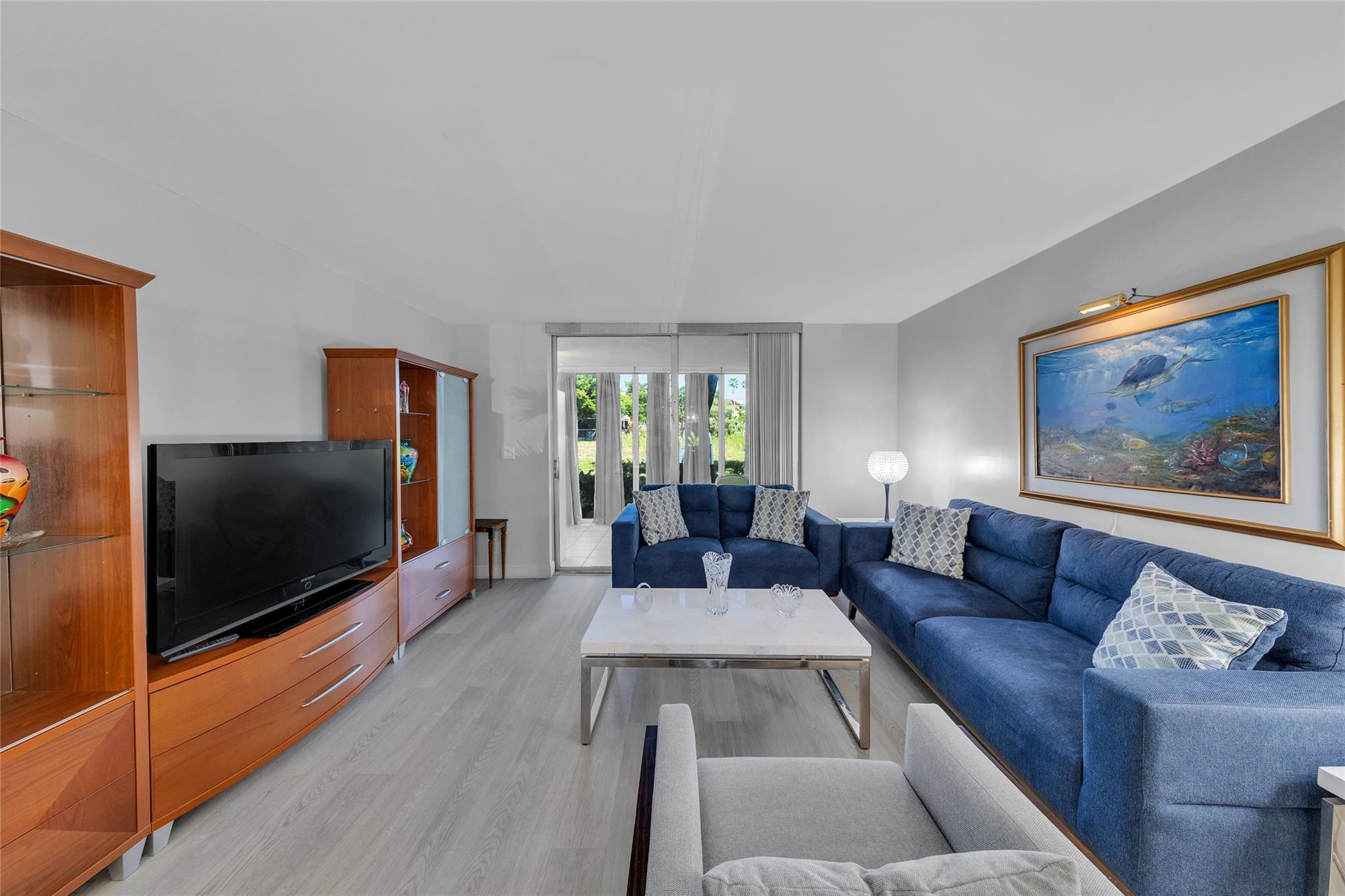 Palm Lakes Condominium - Residential