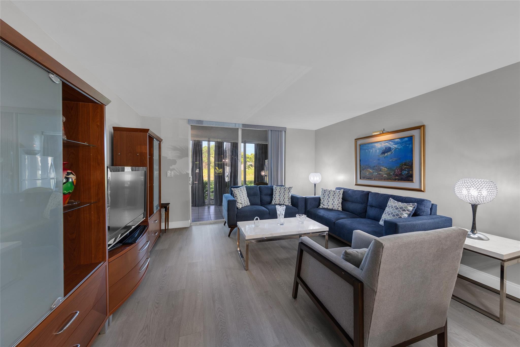 Palm Lakes Condominium - Residential