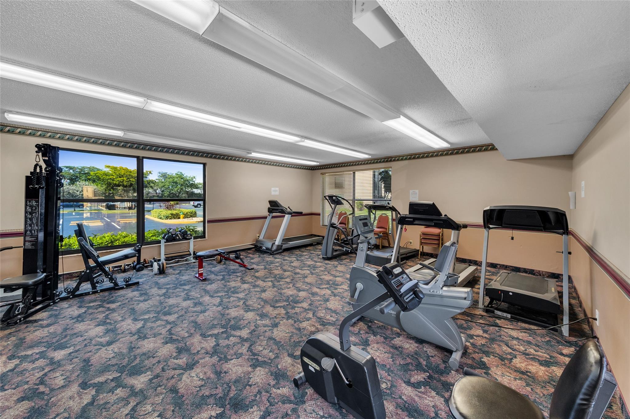 Palm Lakes Condominium - Residential