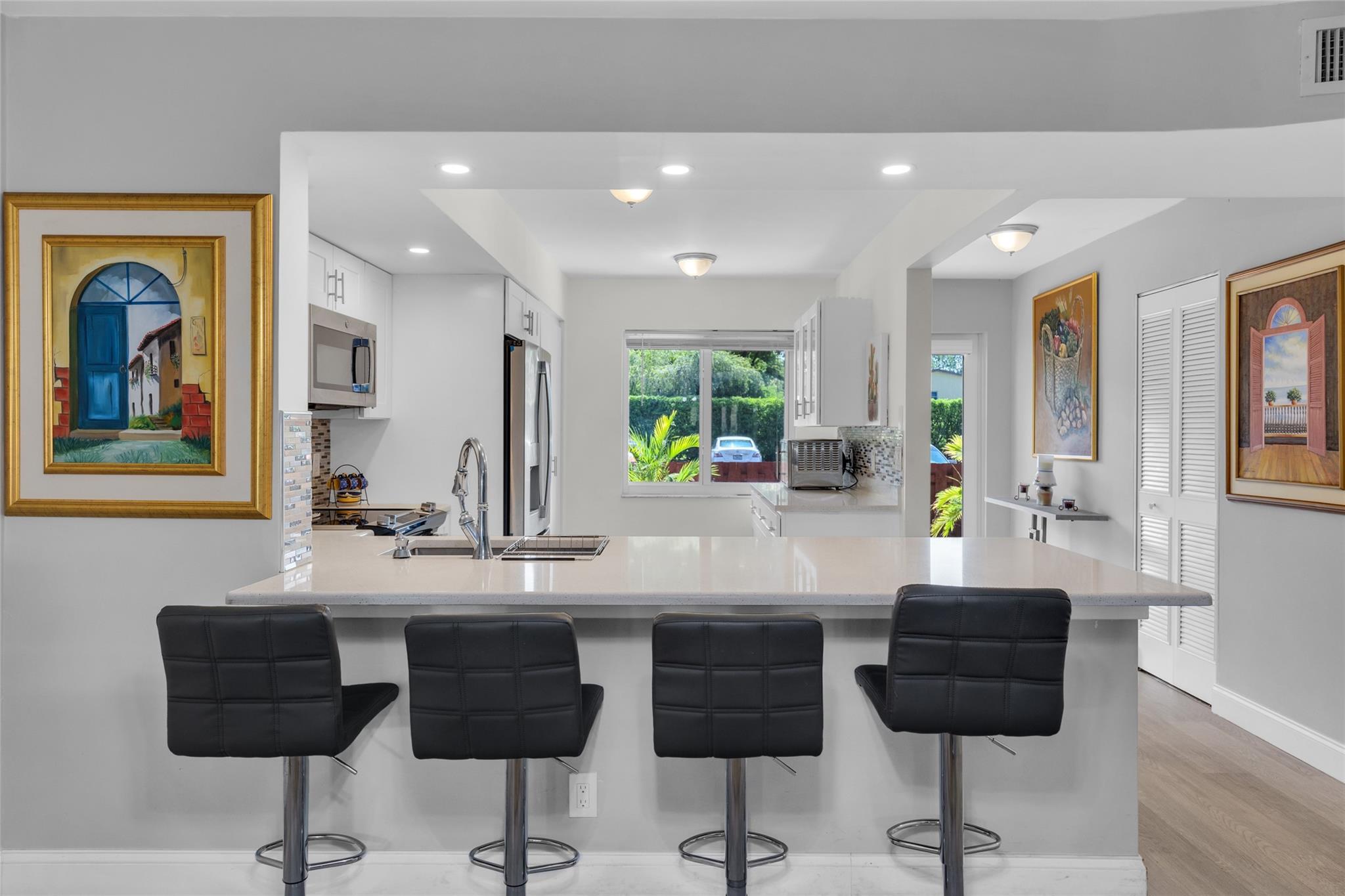 Palm Lakes Condominium - Residential