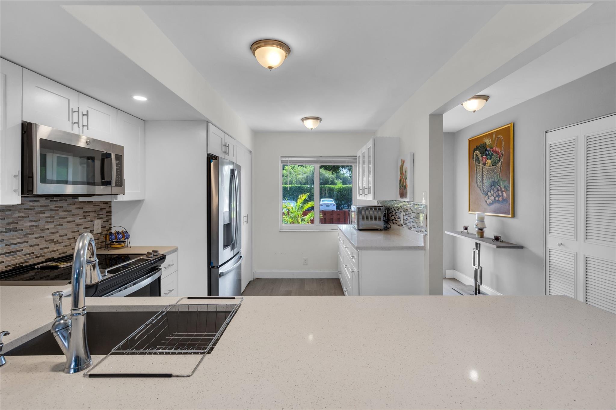 Palm Lakes Condominium - Residential