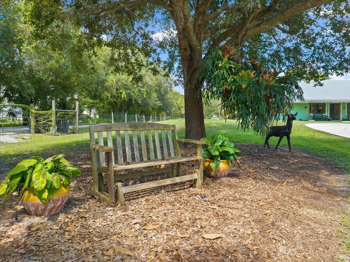 10880 Heil Road, Fort Pierce, FL, 34945/$675,000 3 10880 Heil Road