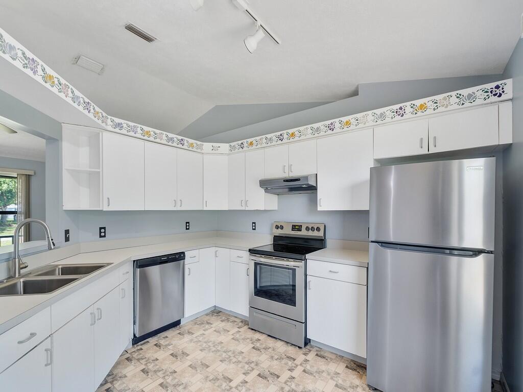 LAKEWOOD PARK UNIT 9 - Residential