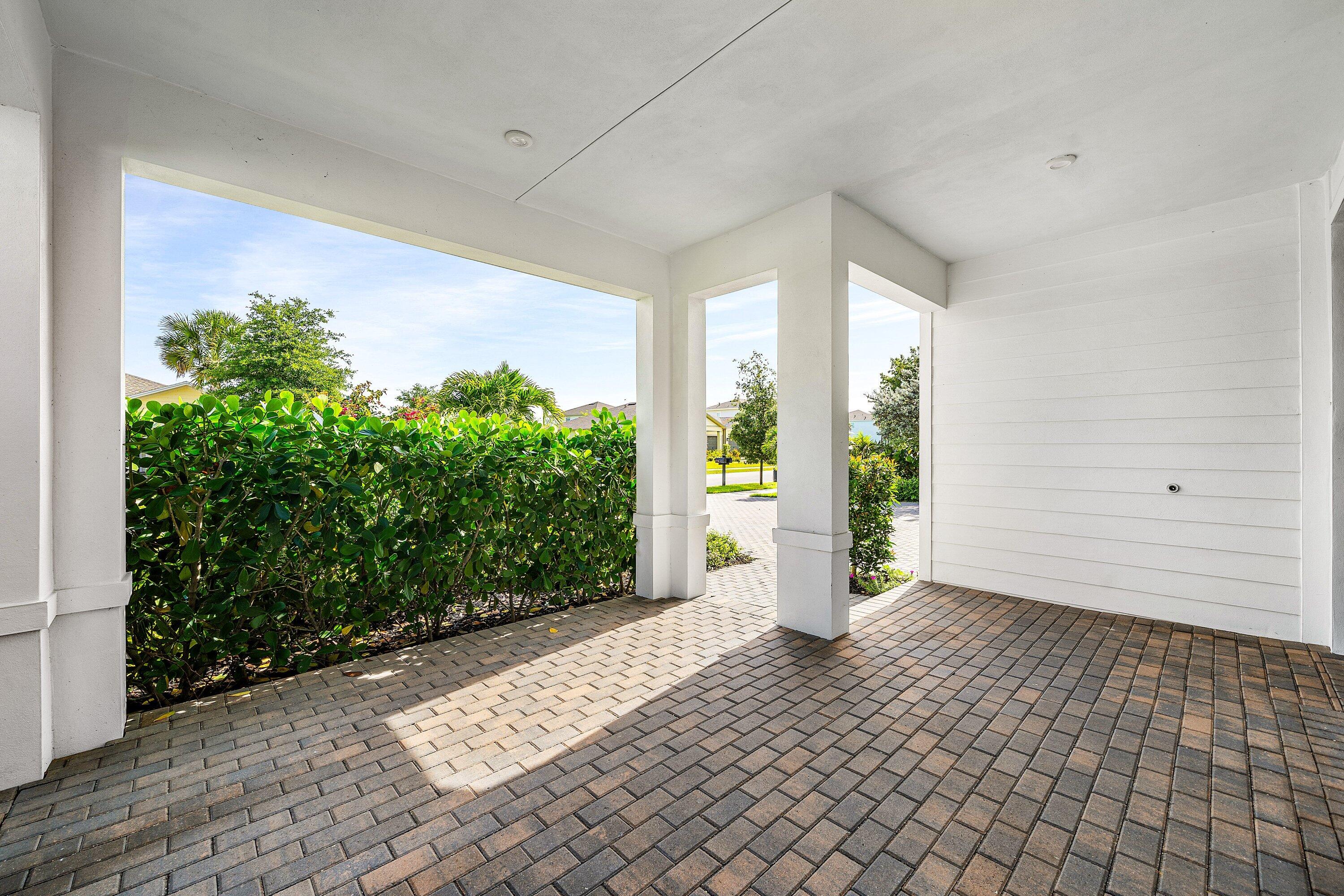 19196 Broad Shore Walk