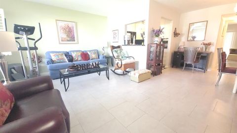 402 Windsor R West Palm Beach FL 33417